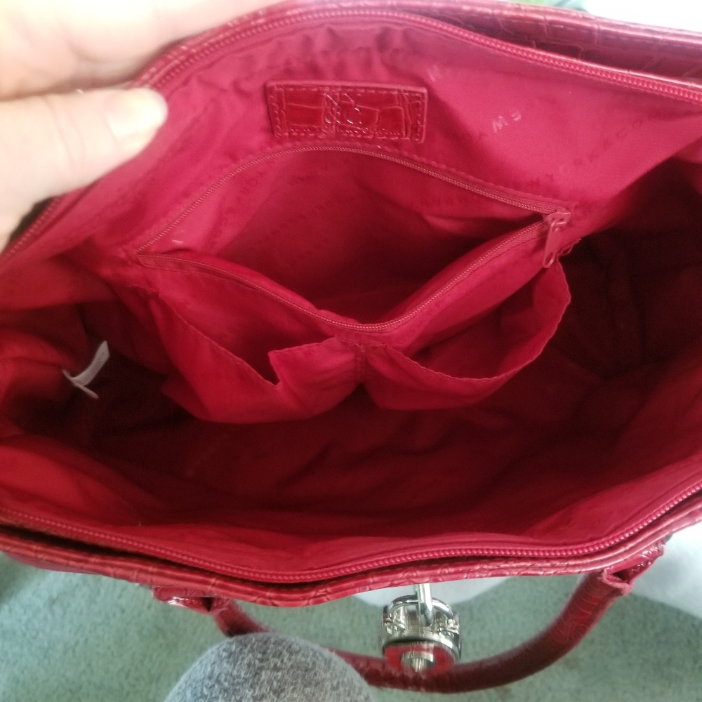 3/$28 NYC Red Tote Bag Croc Faux Leather Design - Picture 9 of 16